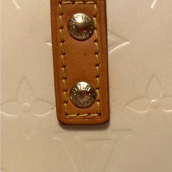 Louis Vuitton Vernis Reade PM Yellow Tote - EUC - Picture 11 of 15